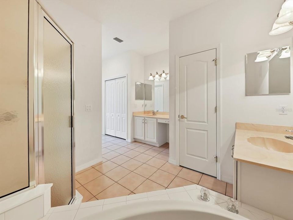 For Sale: $399,000 (2 beds, 2 baths, 1861 Square Feet)