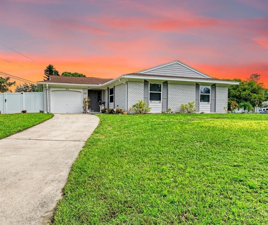 For Sale: $425,000 (4 beds, 2 baths, 1648 Square Feet)