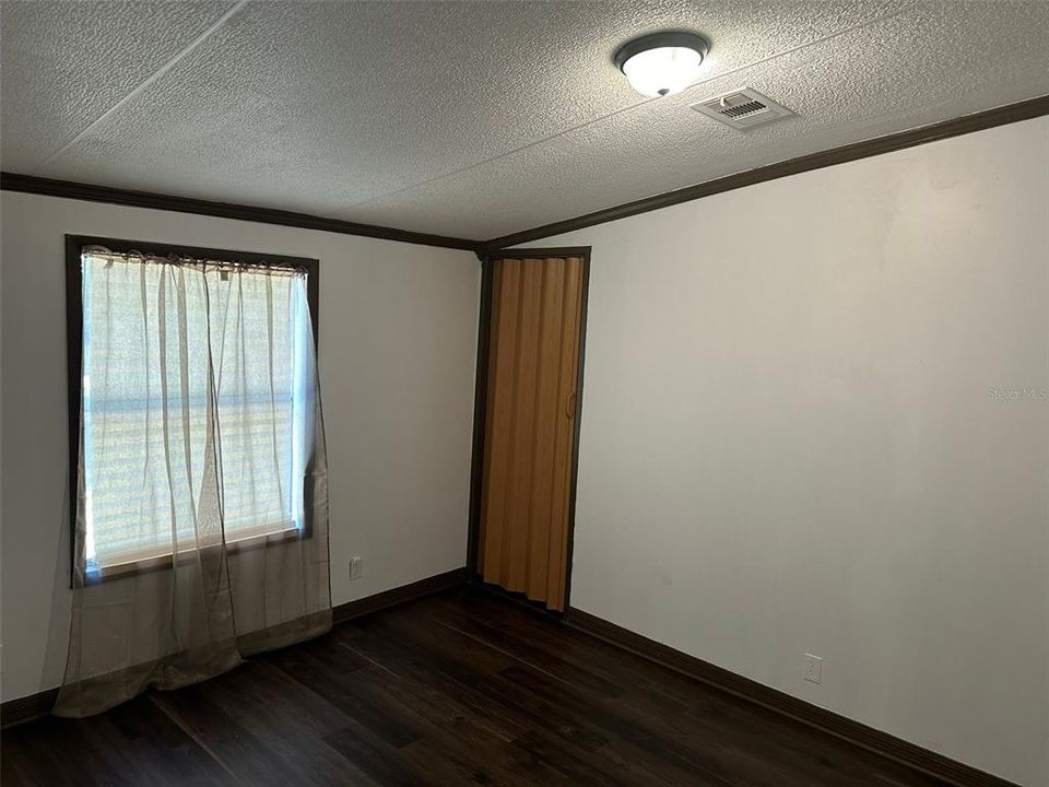 For Rent: $1,800 (3 beds, 2 baths, 2052 Square Feet)