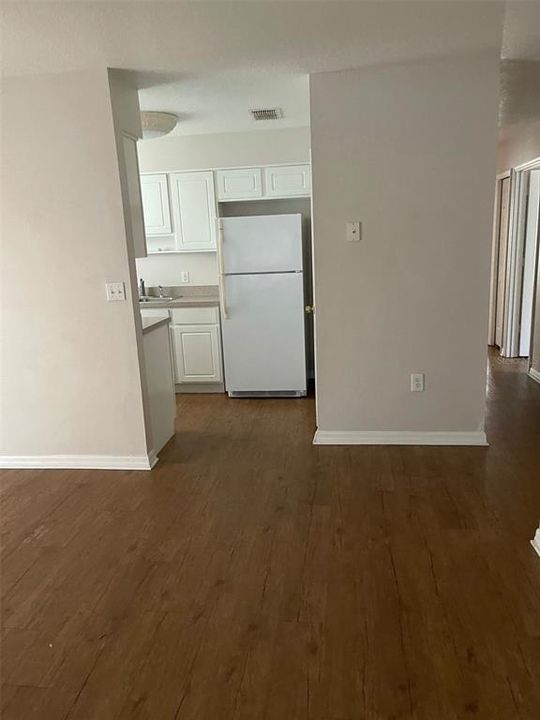 For Rent: $1,875 (3 beds, 2 baths, 1282 Square Feet)