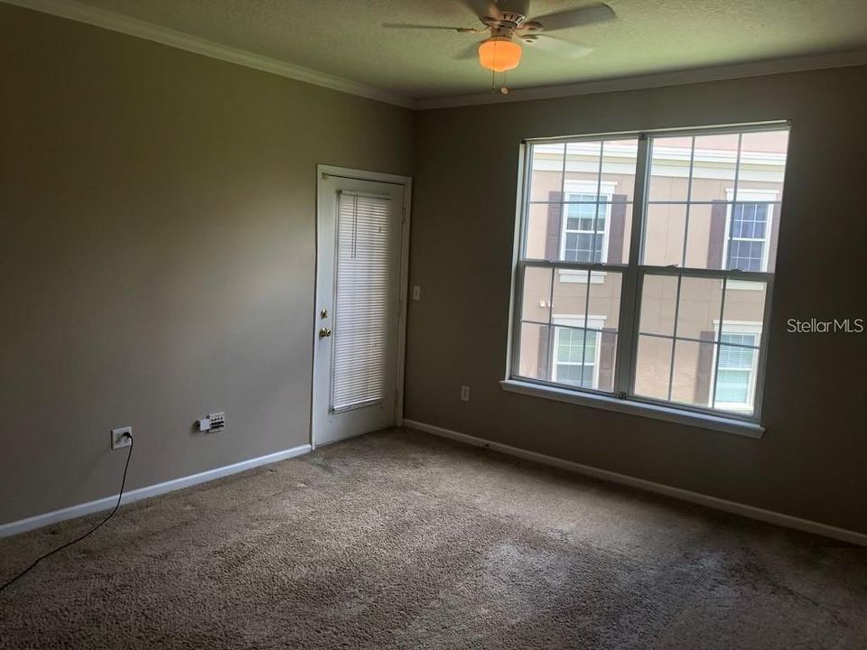 For Rent: $1,400 (1 beds, 1 baths, 599 Square Feet)