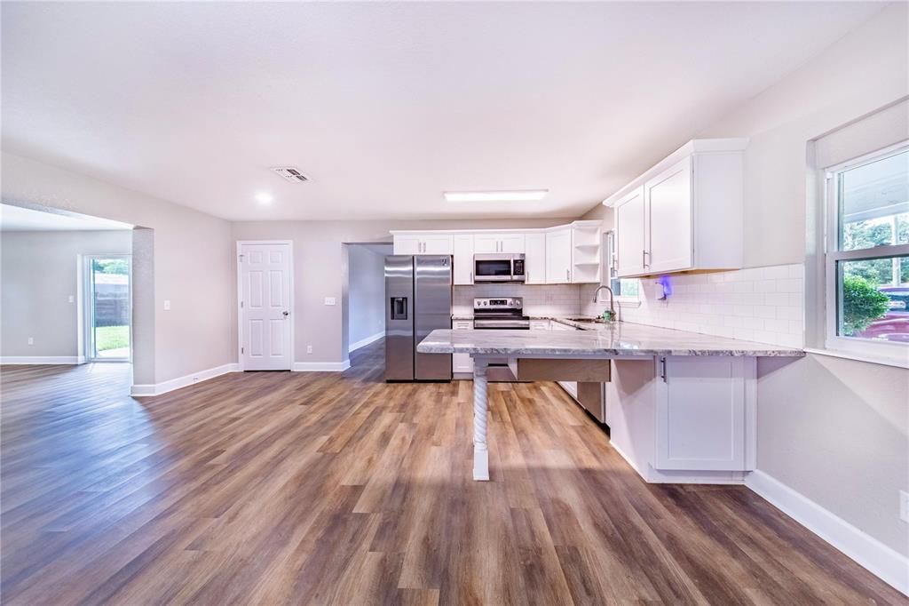 For Sale: $389,900 (3 beds, 2 baths, 2151 Square Feet)