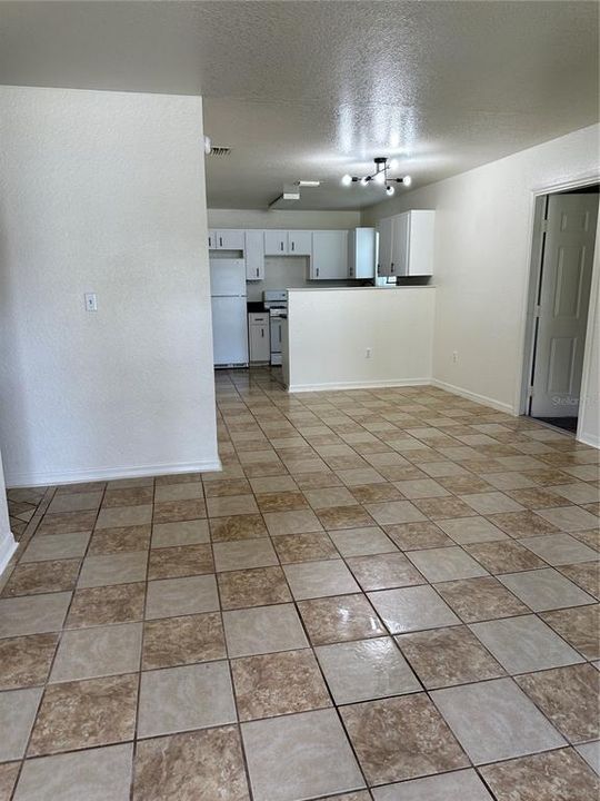 For Rent: $1,500 (4 beds, 2 baths, 1142 Square Feet)