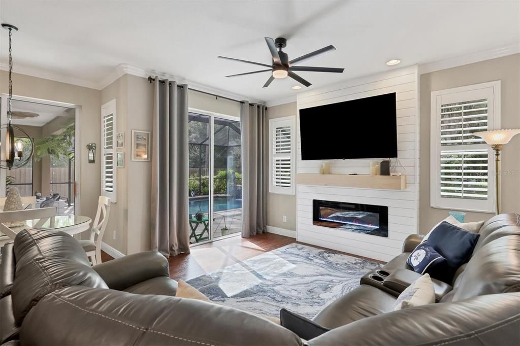 For Sale: $485,000 (3 beds, 2 baths, 1814 Square Feet)