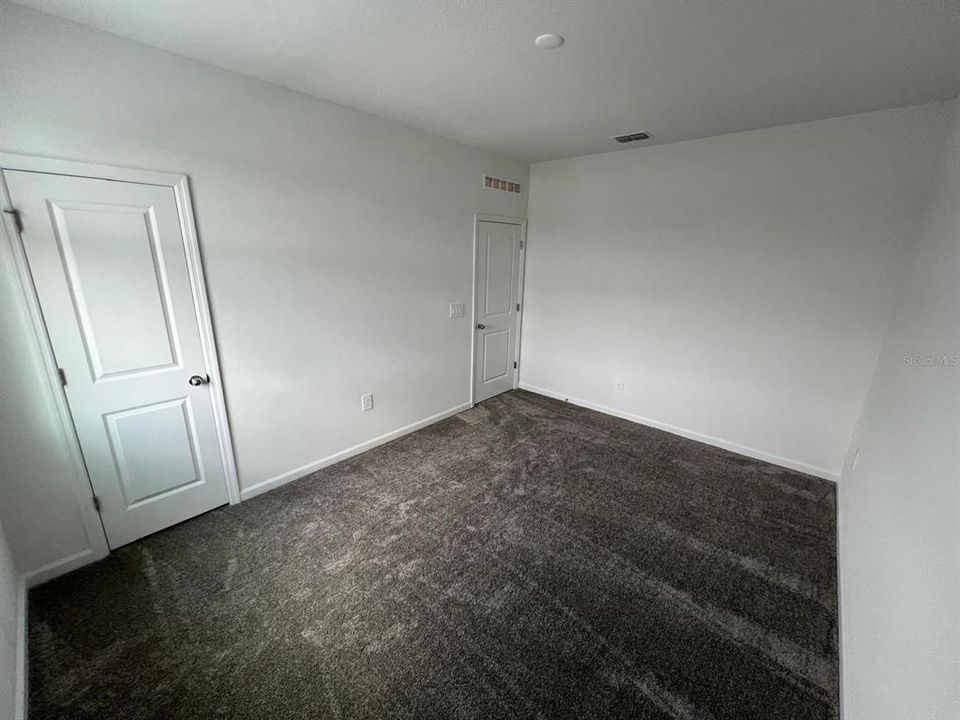 For Rent: $2,600 (3 beds, 2 baths, 1980 Square Feet)