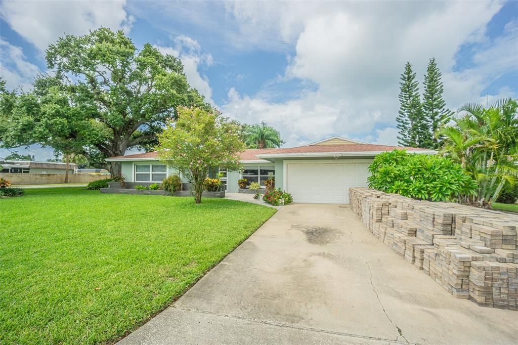 For Sale: $510,000 (2 beds, 2 baths, 1526 Square Feet)