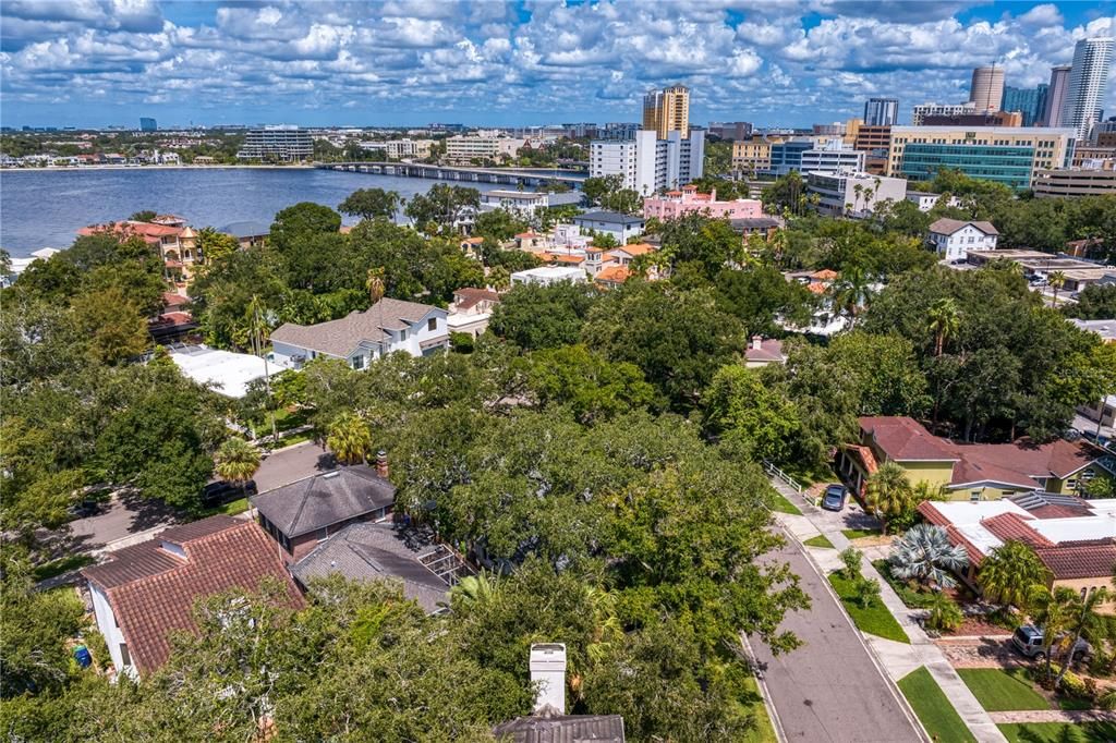 Active With Contract: $1,200,000 (3 beds, 3 baths, 2266 Square Feet)