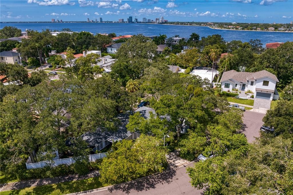 Active With Contract: $1,200,000 (3 beds, 3 baths, 2266 Square Feet)