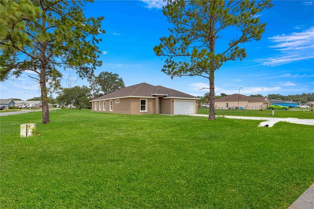 For Sale: $299,000 (3 beds, 2 baths, 1718 Square Feet)