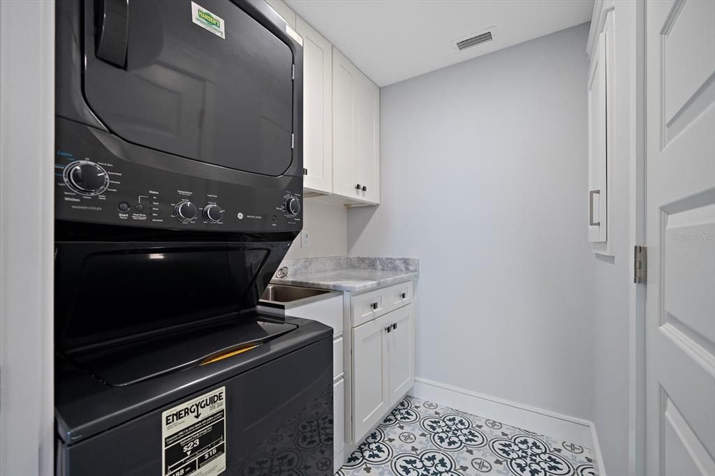 For Sale: $825,000 (2 beds, 2 baths, 1485 Square Feet)