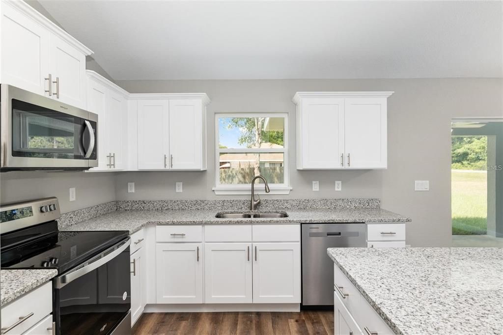 For Sale: $289,900 (3 beds, 2 baths, 1453 Square Feet)