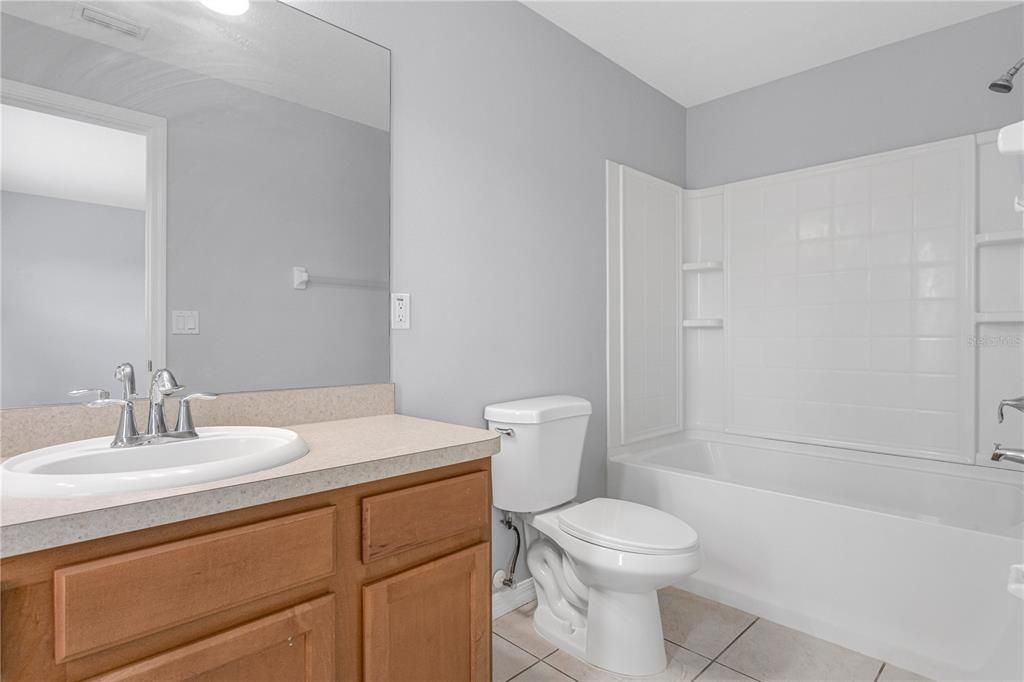 Active With Contract: $325,000 (3 beds, 3 baths, 1995 Square Feet)