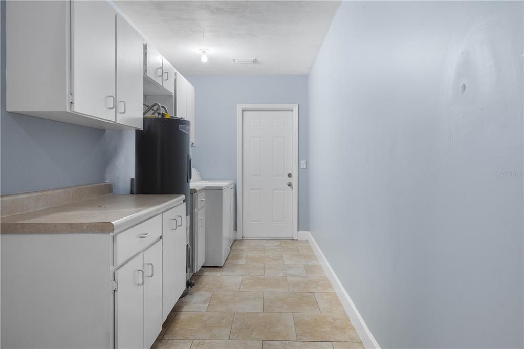 For Sale: $299,900 (3 beds, 2 baths, 1310 Square Feet)