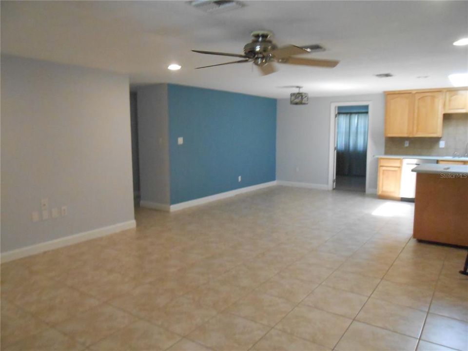 For Rent: $2,800 (5 beds, 3 baths, 2151 Square Feet)