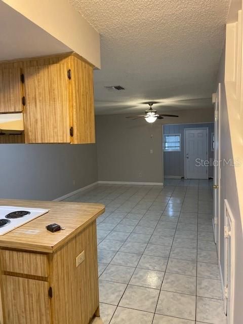 Active With Contract: $1,500 (2 beds, 2 baths, 800 Square Feet)