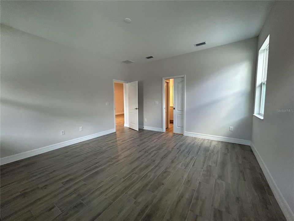 For Sale: $440,000 (3 beds, 2 baths, 1669 Square Feet)