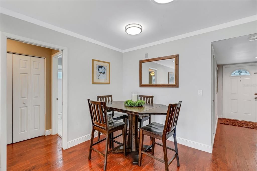 For Sale: $569,900 (2 beds, 2 baths, 1730 Square Feet)