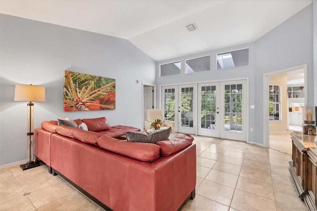 For Sale: $668,000 (3 beds, 2 baths, 2092 Square Feet)