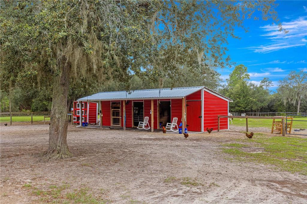 3 stall barn with tack room