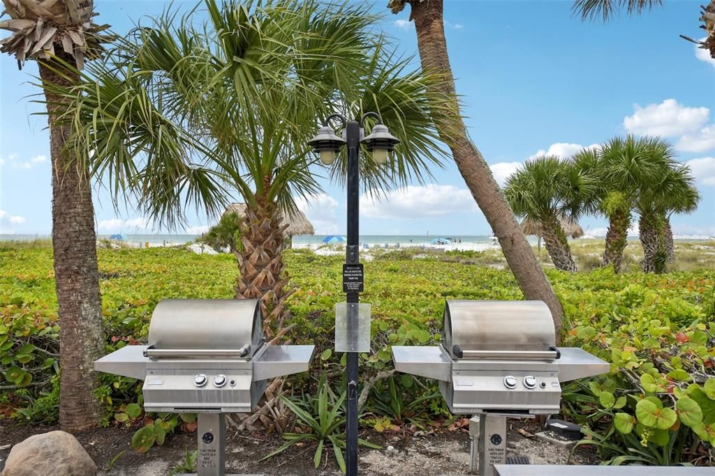 Gulfside Grilling Area