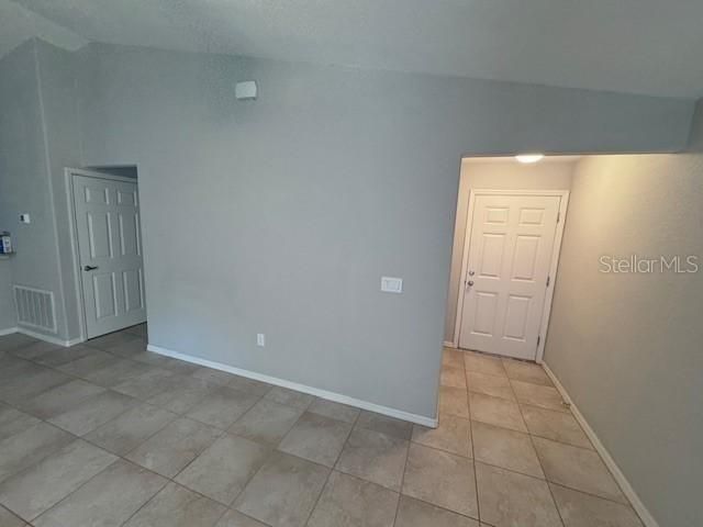 For Rent: $1,850 (4 beds, 2 baths, 1688 Square Feet)