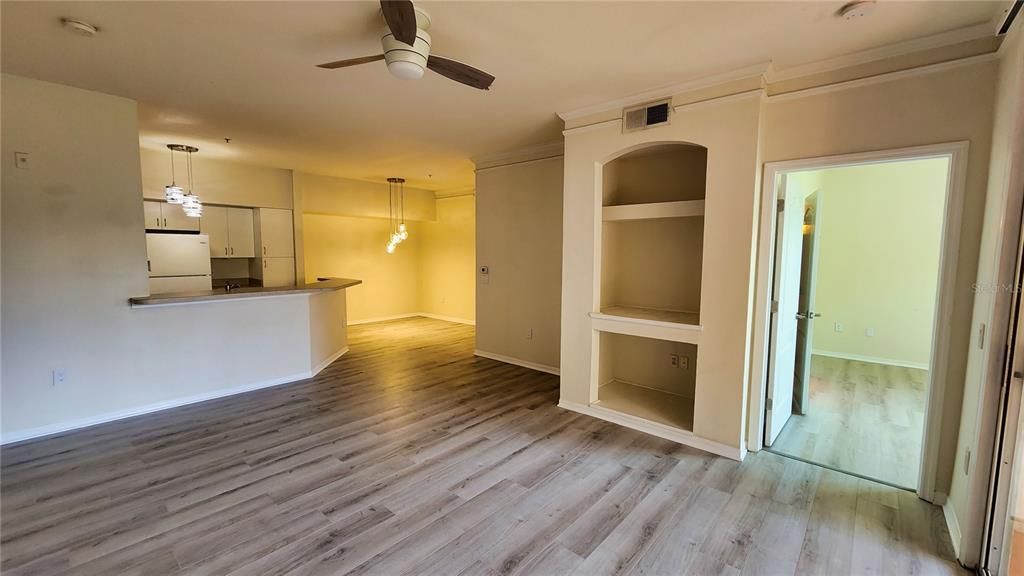 For Rent: $1,900 (2 beds, 2 baths, 1089 Square Feet)