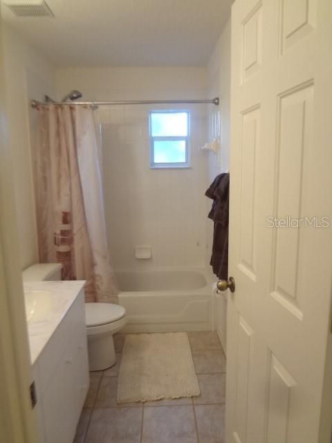 For Rent: $2,400 (3 beds, 2 baths, 1662 Square Feet)