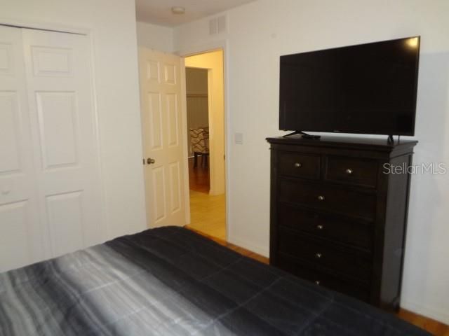 For Rent: $2,400 (3 beds, 2 baths, 1662 Square Feet)