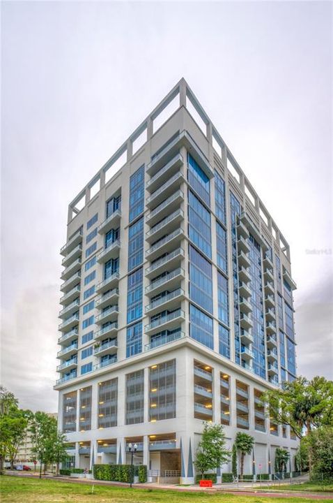 Recently Sold: $715,000 (2 beds, 2 baths, 2000 Square Feet)