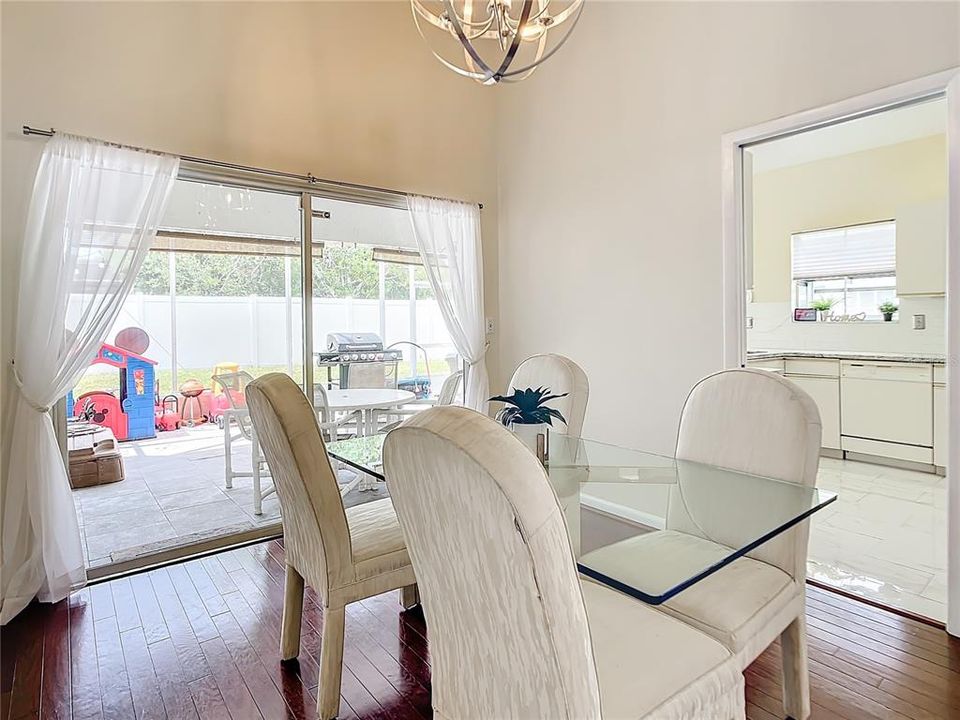 For Sale: $369,000 (3 beds, 2 baths, 1622 Square Feet)