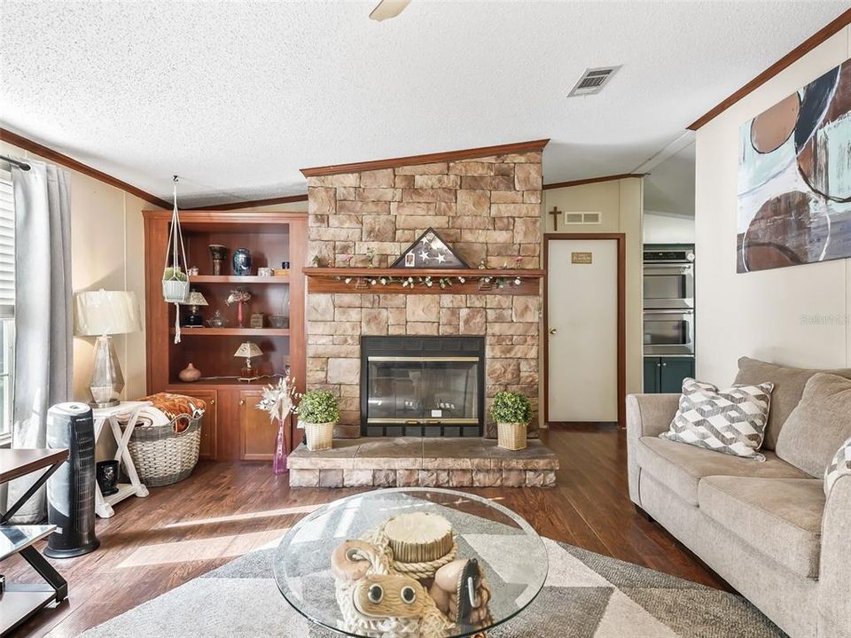 Living Room with fireplace