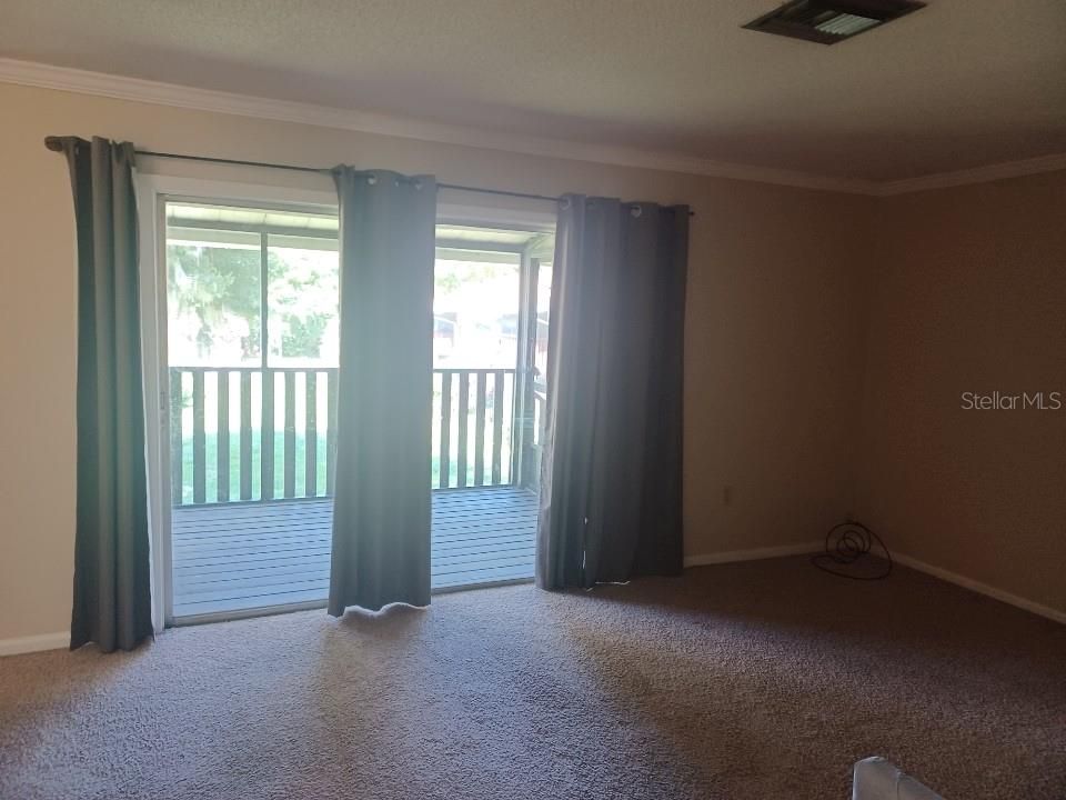 For Sale: $115,500 (2 beds, 2 baths, 1062 Square Feet)