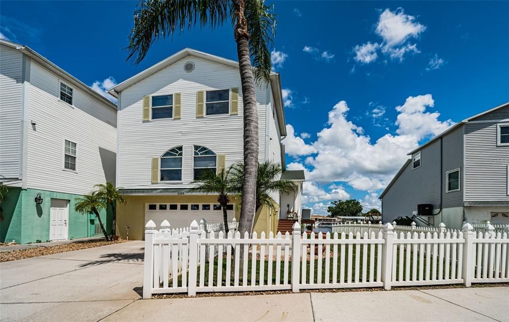 For Sale: $475,000 (3 beds, 2 baths, 1848 Square Feet)