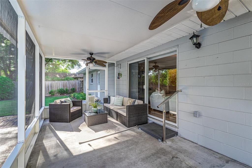 Active With Contract: $399,000 (3 beds, 2 baths, 1673 Square Feet)