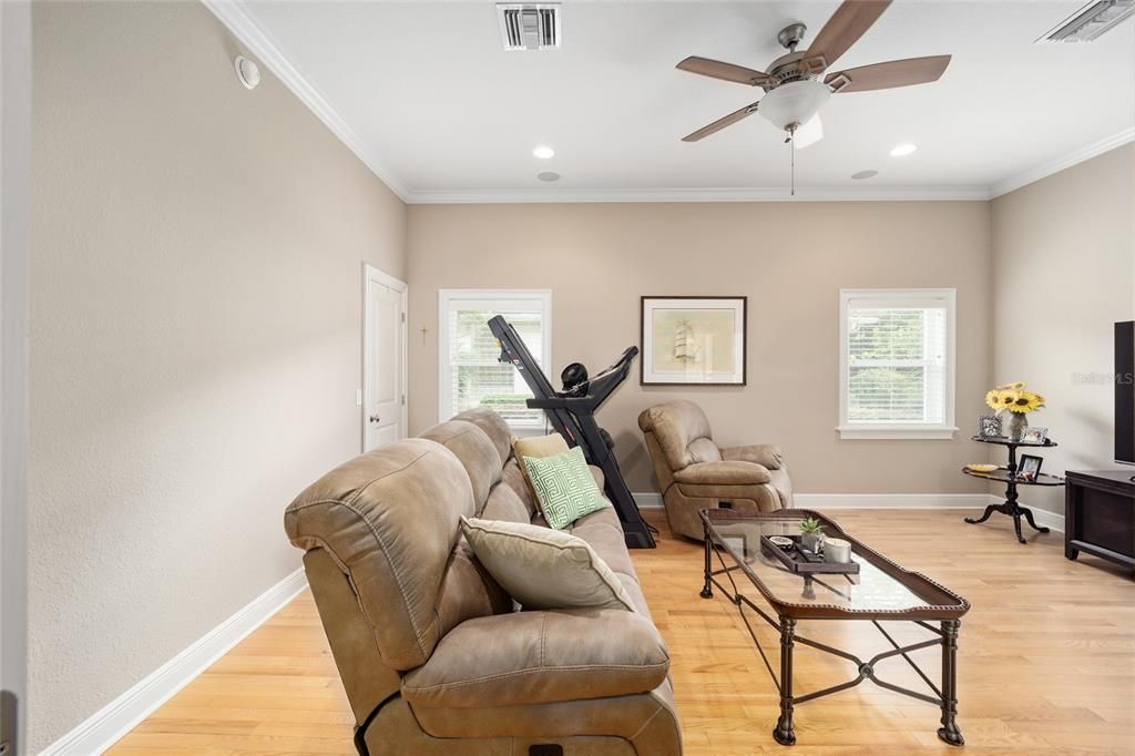 Active With Contract: $520,000 (4 beds, 2 baths, 2689 Square Feet)