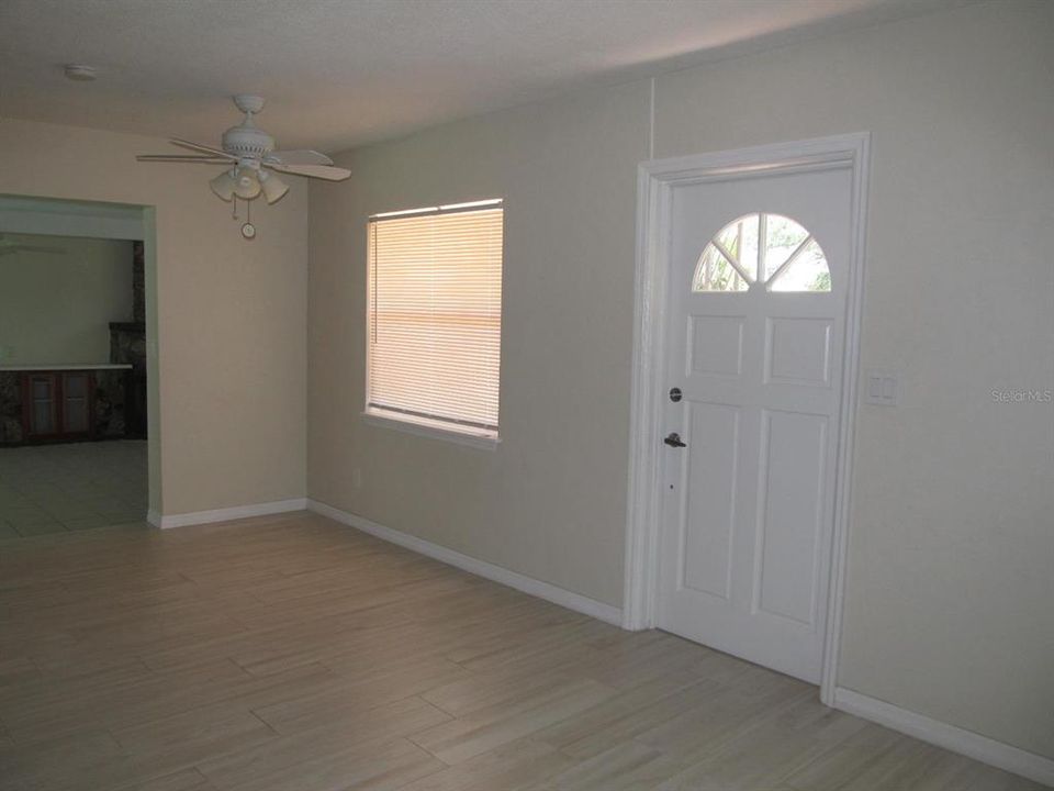 For Rent: $3,200 (3 beds, 2 baths, 1563 Square Feet)