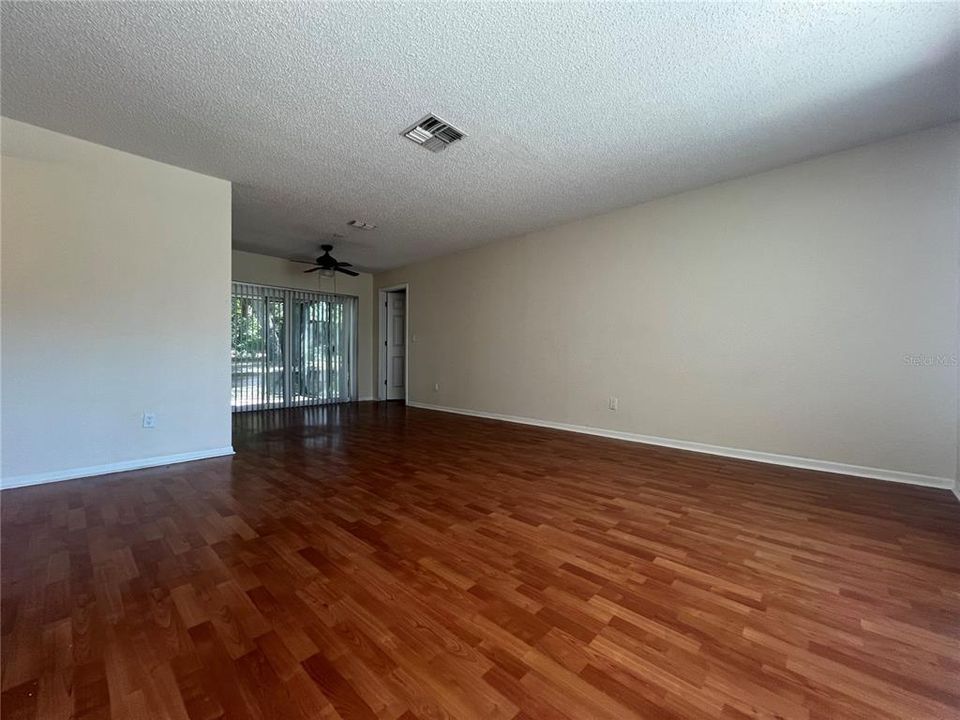 For Rent: $2,500 (3 beds, 2 baths, 1419 Square Feet)