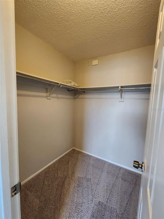 For Rent: $1,325 (1 beds, 1 baths, 742 Square Feet)