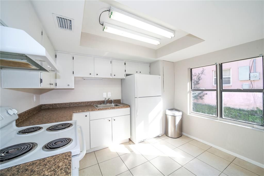 Kitchen/Breakfast nook space