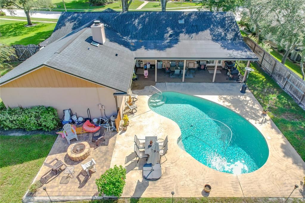 Active With Contract: $549,900 (4 beds, 2 baths, 2365 Square Feet)