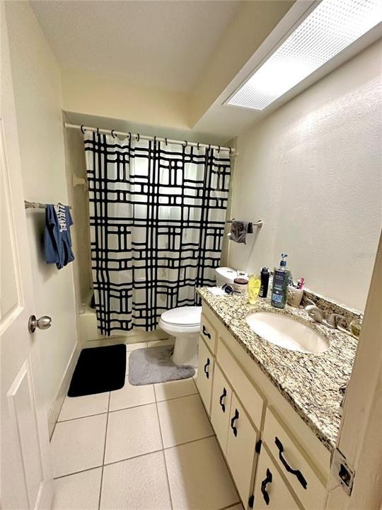 Unit 6029 bathroom