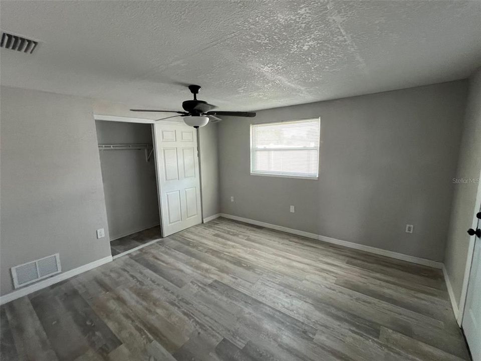 Active With Contract: $1,750 (3 beds, 2 baths, 1609 Square Feet)