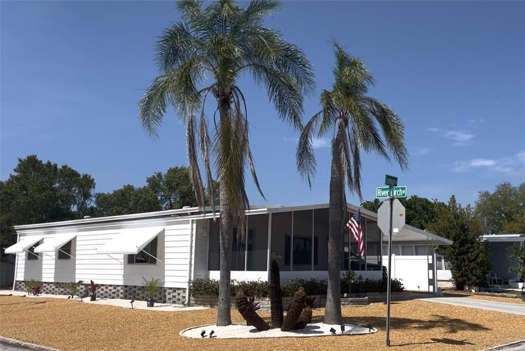 合同活跃: $153,000 (2 贝兹, 2 浴室, 1152 平方英尺)