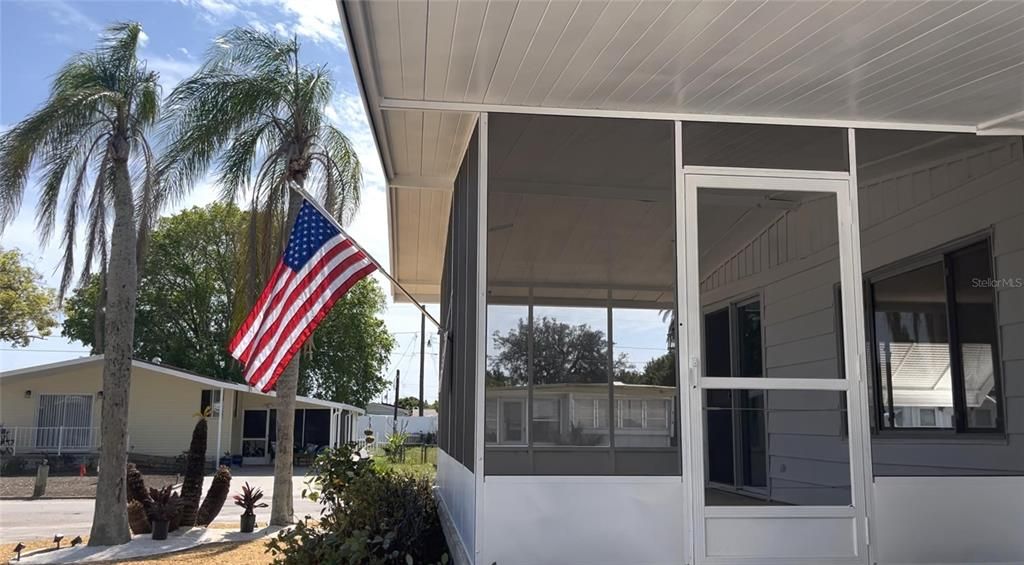 合同活跃: $153,000 (2 贝兹, 2 浴室, 1152 平方英尺)