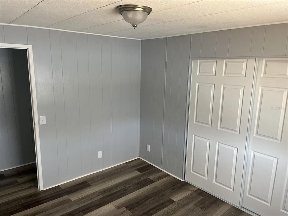 合同活跃: $153,000 (2 贝兹, 2 浴室, 1152 平方英尺)