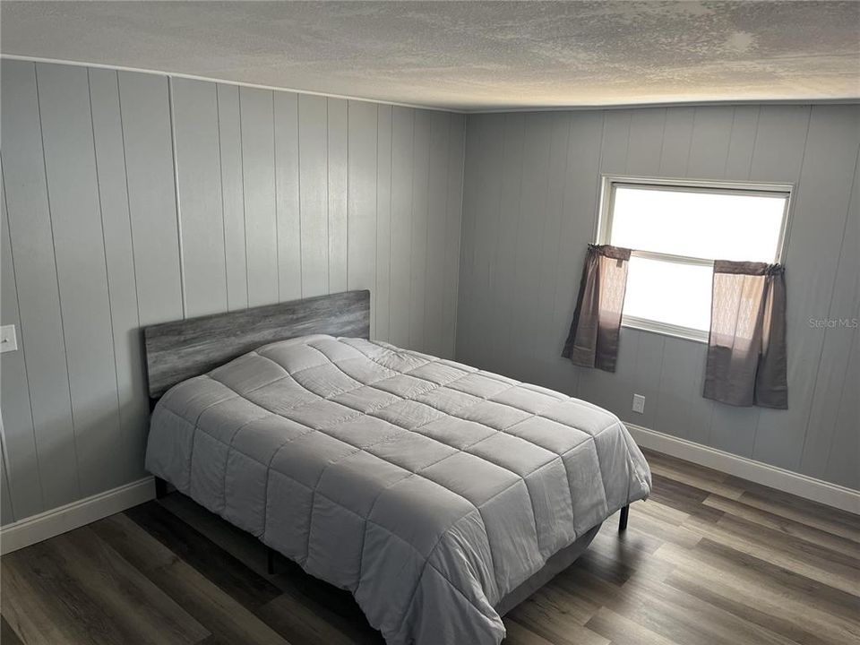 合同活跃: $153,000 (2 贝兹, 2 浴室, 1152 平方英尺)