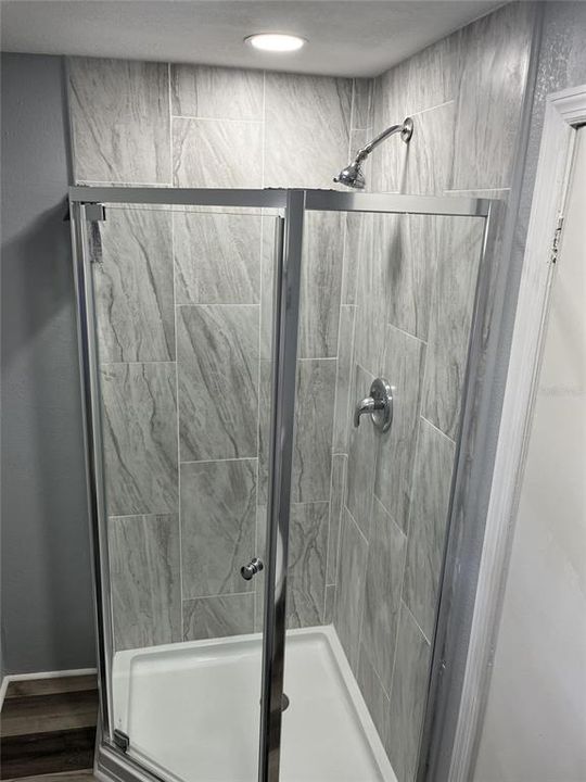 合同活跃: $153,000 (2 贝兹, 2 浴室, 1152 平方英尺)