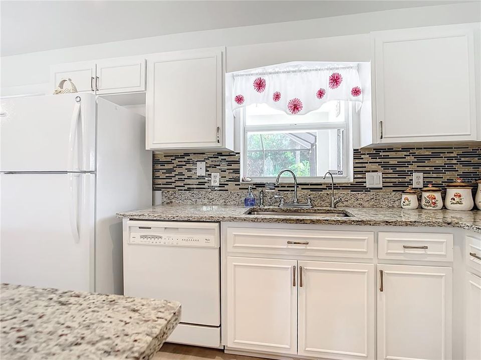 For Sale: $379,900 (3 beds, 2 baths, 1210 Square Feet)