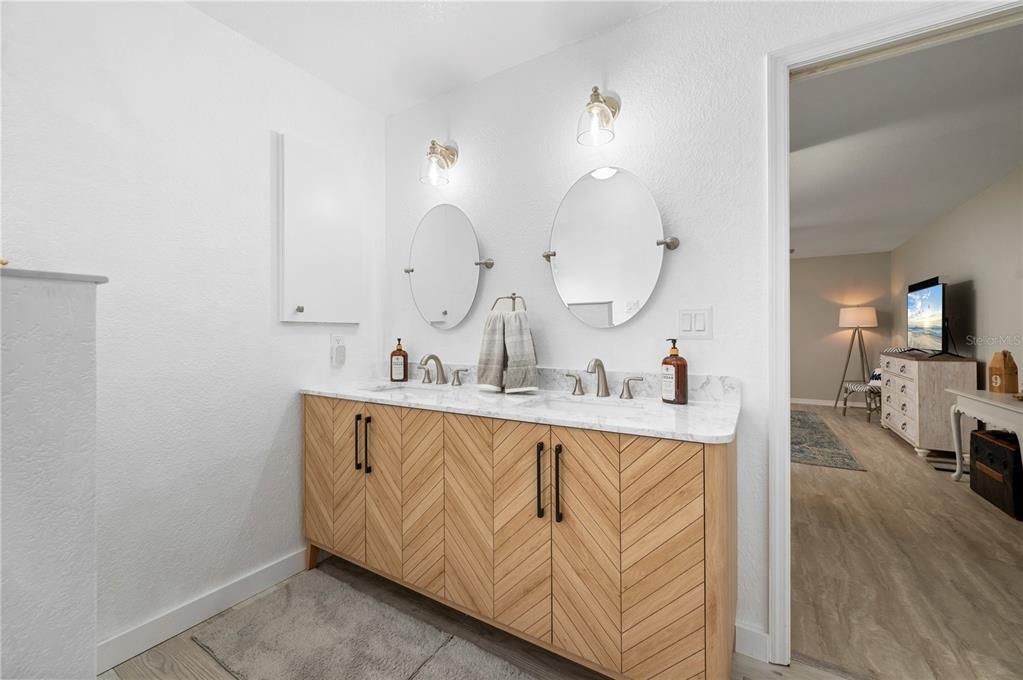 Master Bathroom with DUAL Sinks, vanity with pull out shelves and self-closing doors