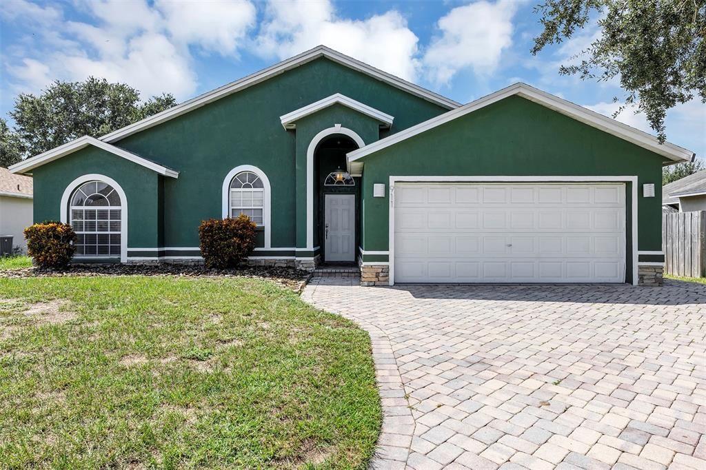 For Sale: $295,000 (3 beds, 2 baths, 1456 Square Feet)